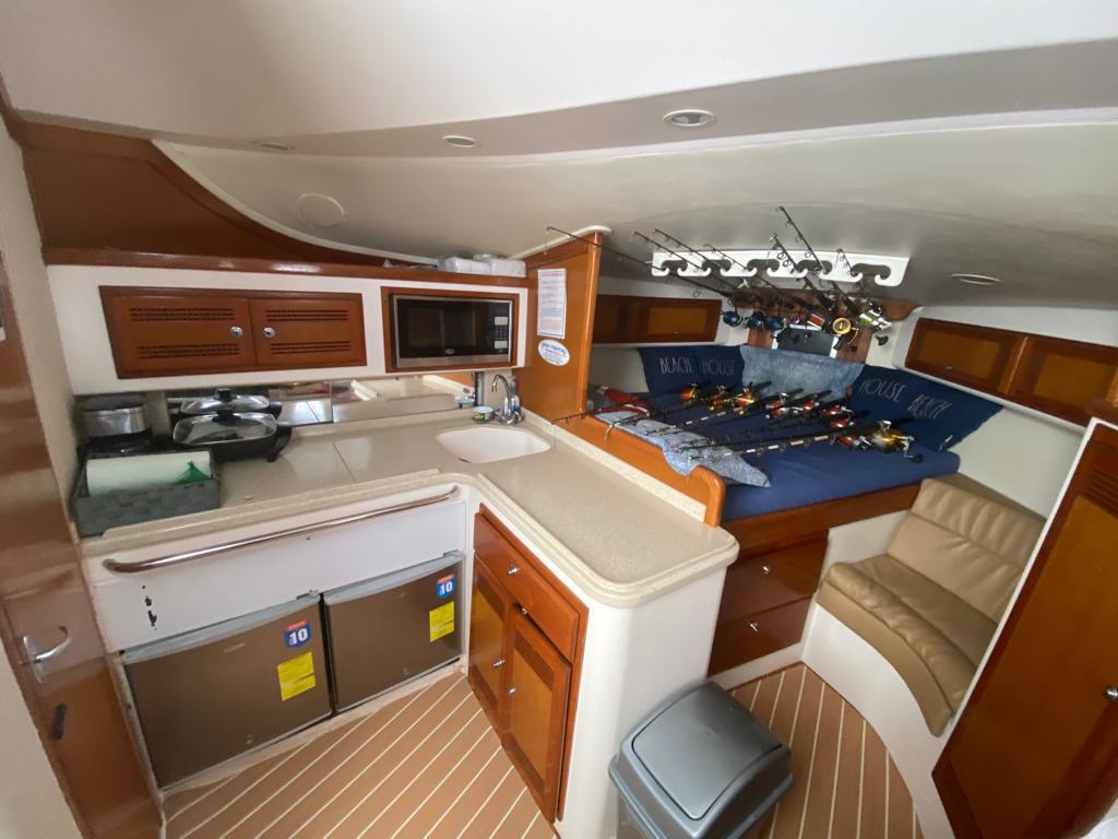 37' Sportfishing Boat